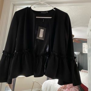 Cropped black blazer